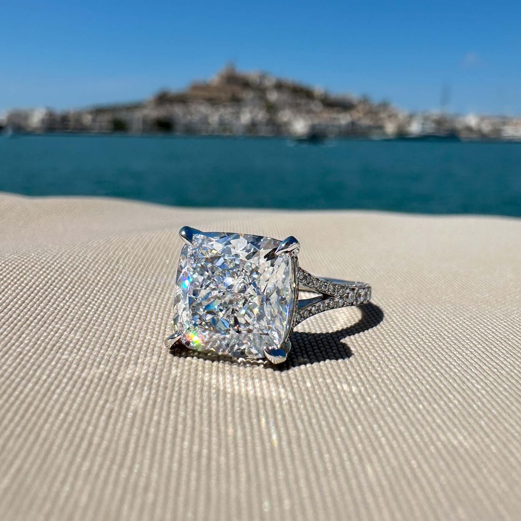 CUSHION – ⅡA Diamond