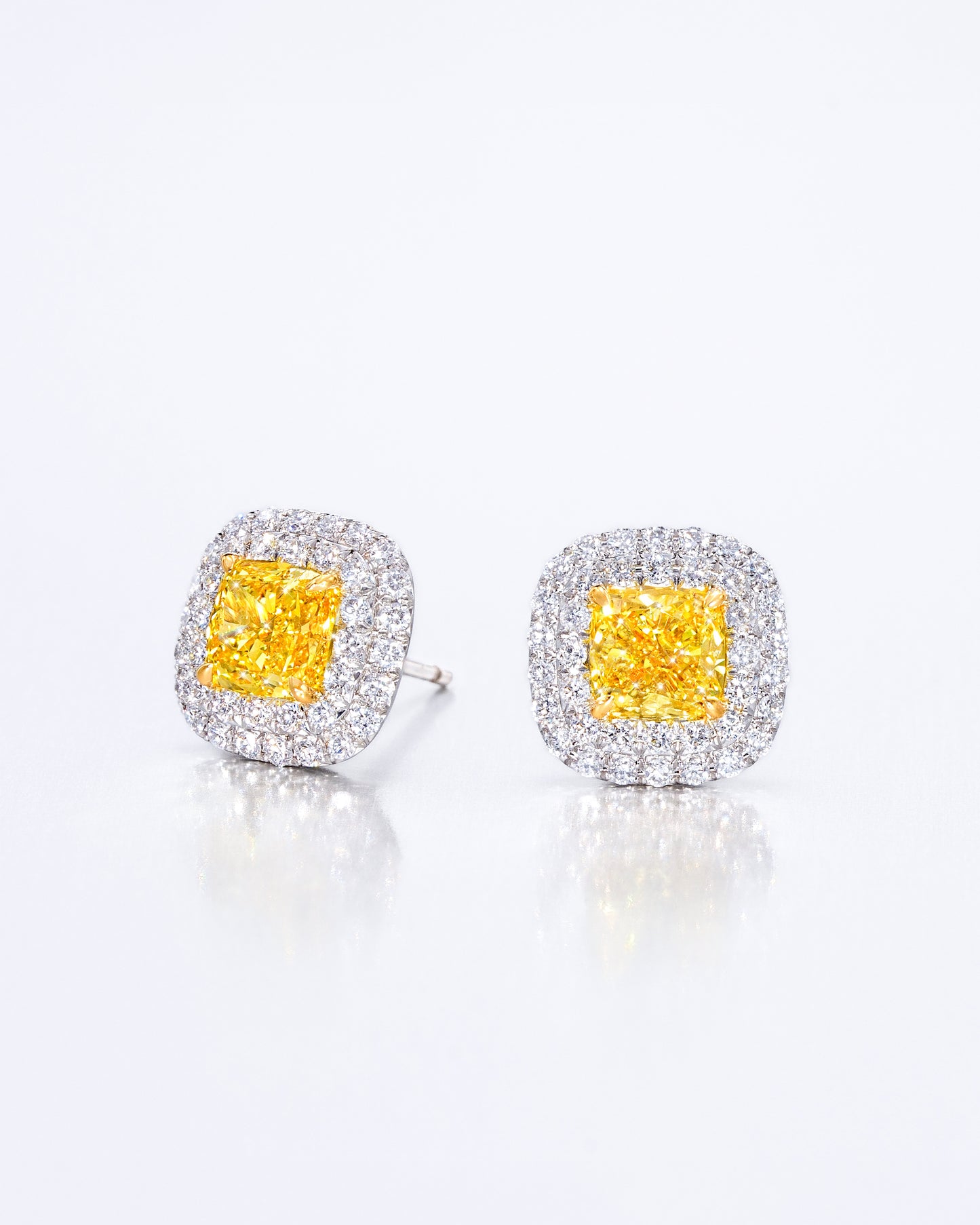 Vivid Yellow Cushion W Halo Stud