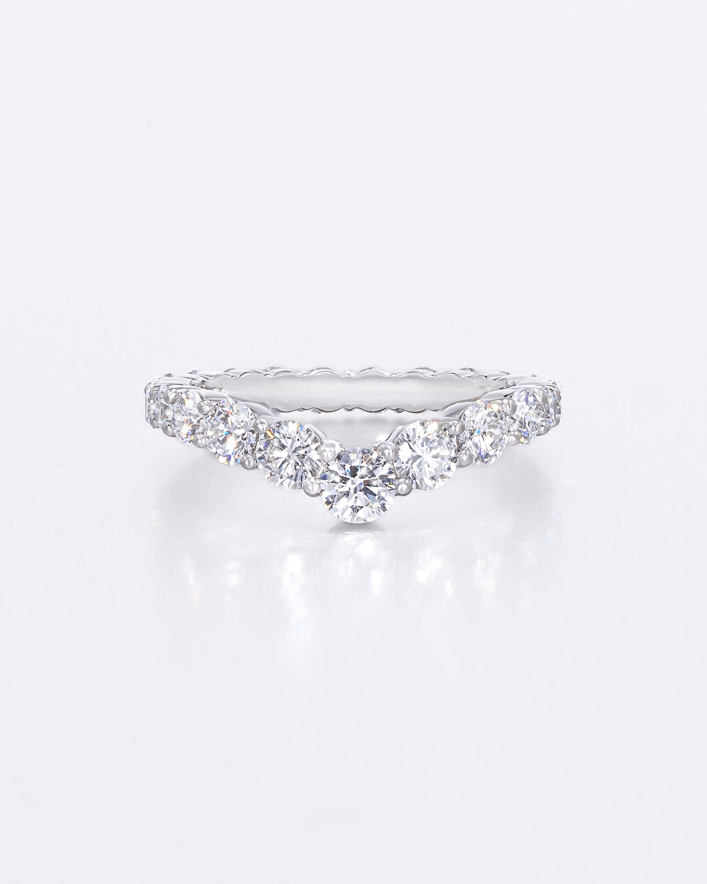 Round Curved Eternity