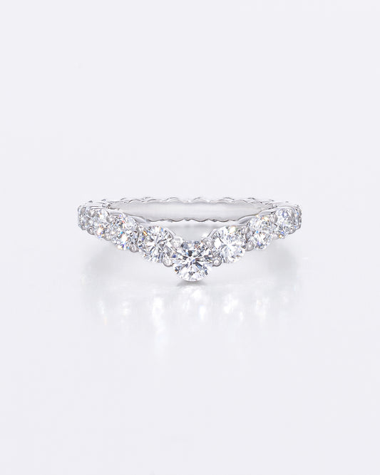 Round Curved Eternity