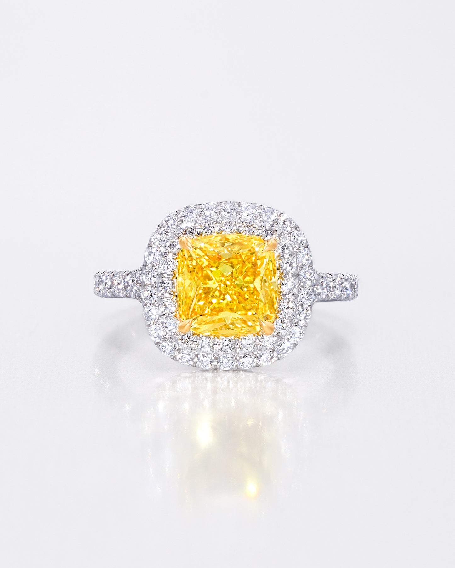 Yellow Cushion W Halo Ring